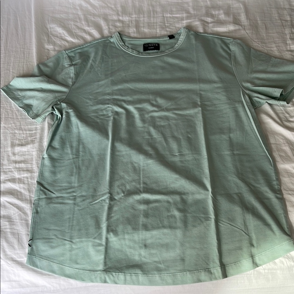 Cuts Green Short Sleeve Tee